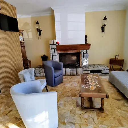 La Maison De La Majore Au Pied De La Cite