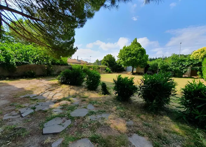 La Maison De La Majore Au Pied De La Cite *