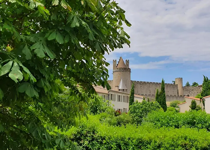 La Maison De La Majore Au Pied De La Cite Holiday home