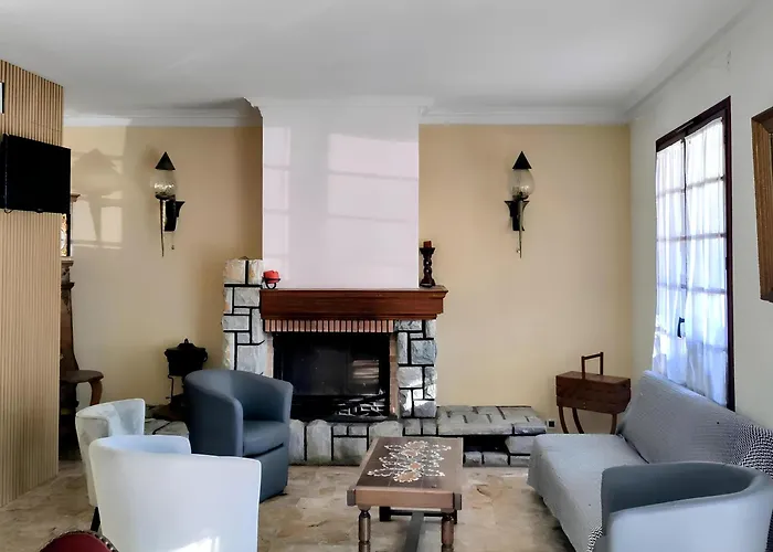 La Maison De La Majore Au Pied De La Cite קרקסון