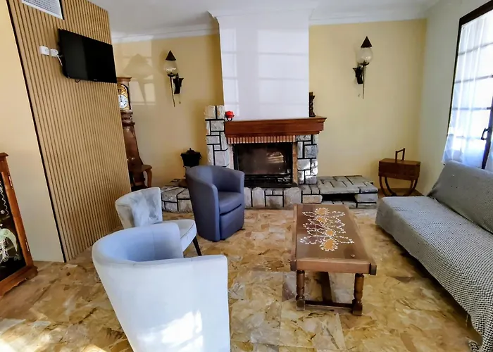 La Maison De La Majore Au Pied De La Cite